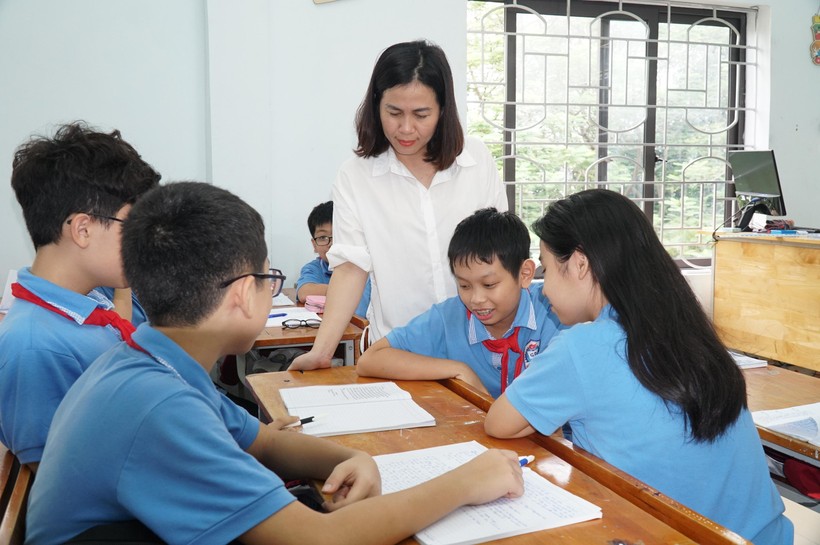 Giờ học Ngữ văn tại Trường THCS Đặng Thai Mai, TP Vinh. Ảnh: Hồ Lài