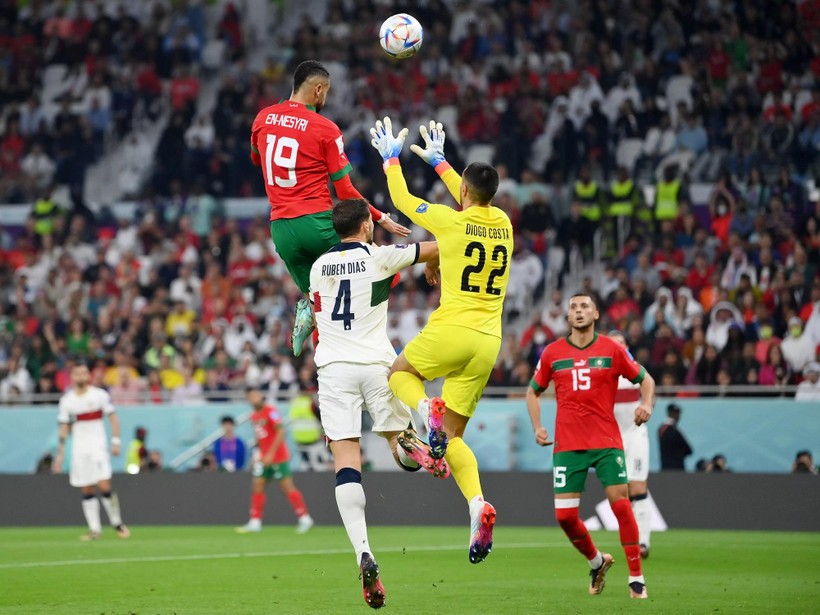 Youssef En-Nesyri (19) ghi bàn quyết định vào lưới Bồ Đào Nha đưa đội tuyển Morocco vào bán kết.