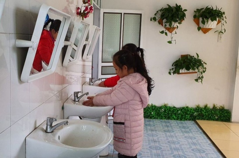 Nhà vệ sinh thân thiện với môi trường của Trường Tiểu học Đề Thám (TP Cao Bằng - tỉnh Cao Bằng). Ảnh: INT