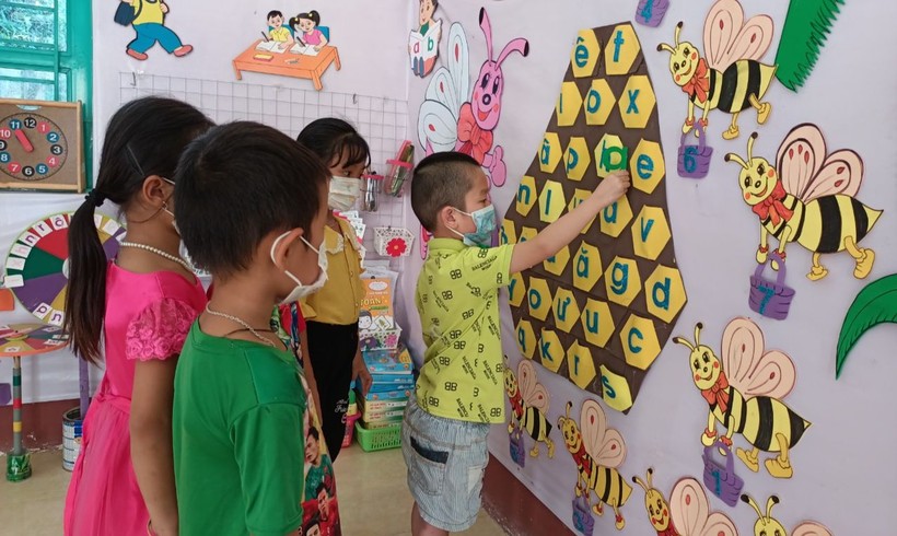 Góc tăng cường tiếng Việt của trẻ Trường Mầm non Mường Lạn (Điện Biên).