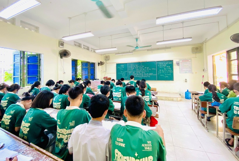 Học sinh Trường THCS Song Mai (TP Bắc Giang) sẵn sàng cho kỳ thi vào lớp 10.