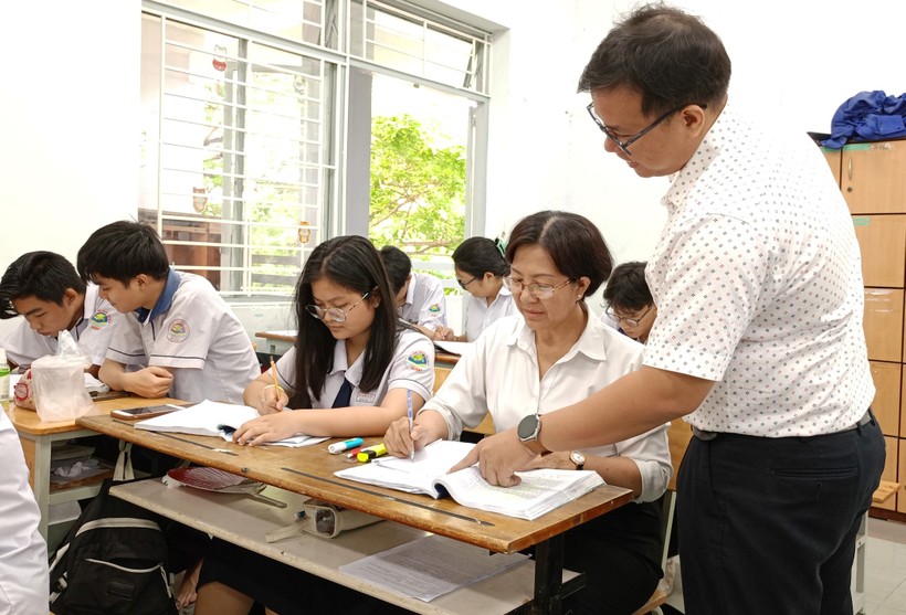 Giờ ôn tập trên lớp của học viên Ngô Thị Kim Chi.