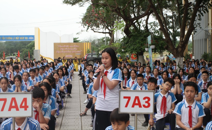 Một buổi sinh hoạt ngoại khóa giáo dục kỹ năng sống tại Trường THCS Lĩnh Nam (Hoàng Mai, Hà Nội). Ảnh: Lan Anh