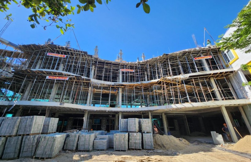 Công trình xây mới của Trường Mầm non Bình Minh (quận Hải Châu, TP Đà Nẵng) đang thi công, dự kiến sẽ bàn giao và đưa vào sử dụng vào tháng 11/2023. 