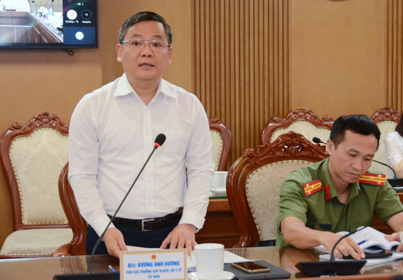 Ông Vương Ánh Dương, Phó Cục trưởng Cục Khám chữa bệnh, Bộ Y tế phát biểu tại Hội nghị công tác tổ chức Kỳ thi tốt nghiệp THPT năm 2023 giữa Ban Chỉ đạo cấp quốc gia với Ban Chỉ đạo cấp tỉnh.