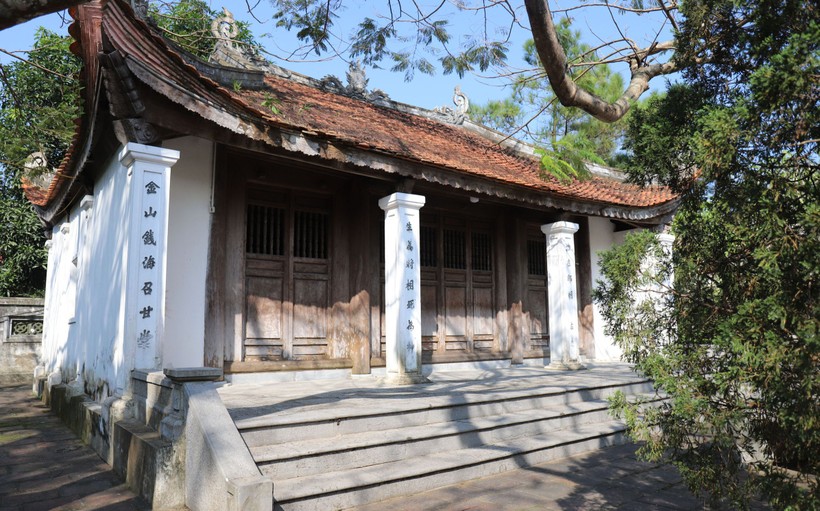 Nhà thờ Dinh Điền sứ Nguyễn Công Trứ.