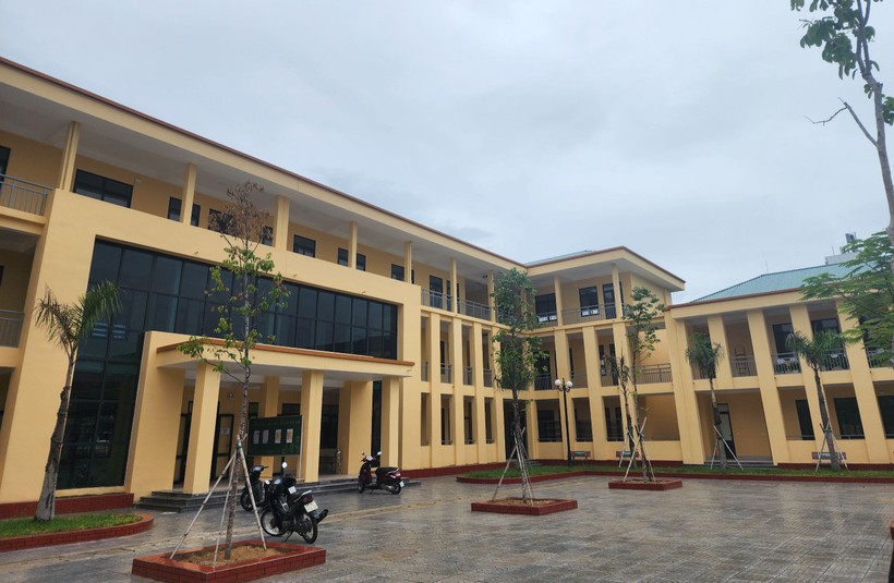 Dãy phòng học mới của Trường Tiểu học Trường Thi (TP Vinh, Nghệ An).