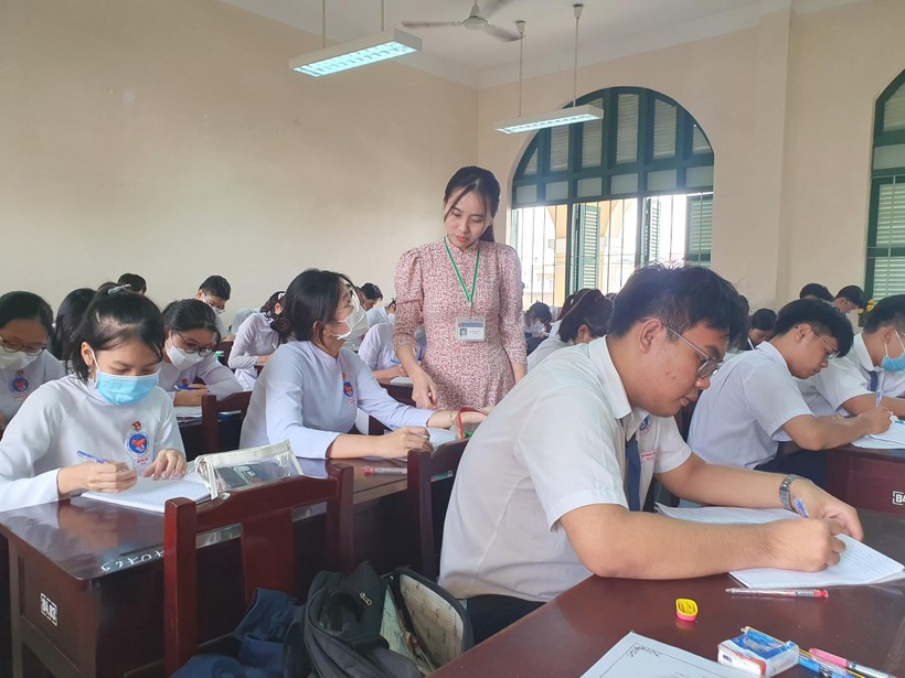 Giờ học của cô trò Trường THPT Nguyễn Đình Chiểu (TP Mỹ Tho, Tiền Giang).