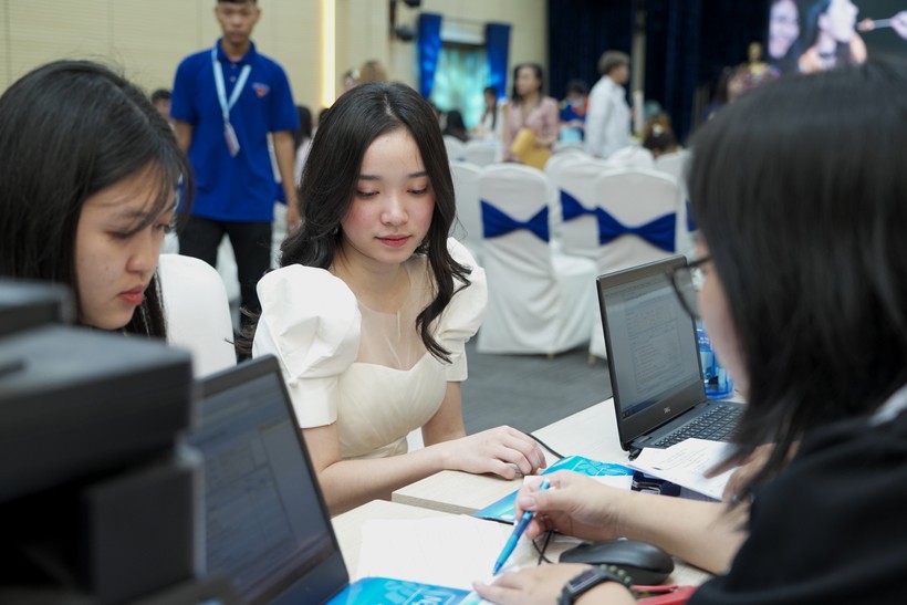 Sinh viên quốc tế nhập học tại Trường Đại học Nguyễn Tất Thành giữa tháng 9/2023. Ảnh: Nga Nguyễn 