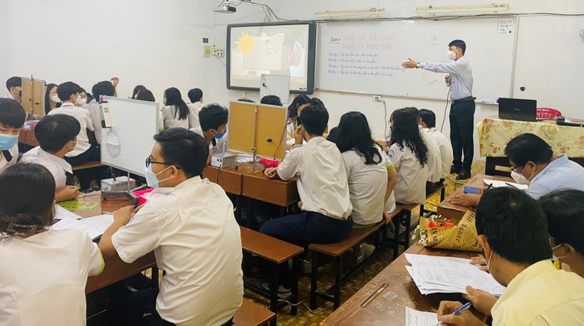Trường THPT Nguyễn Thị Diệu luôn chú trọng đến công tác bảo đảm an toàn điện cho học sinh trong trường.