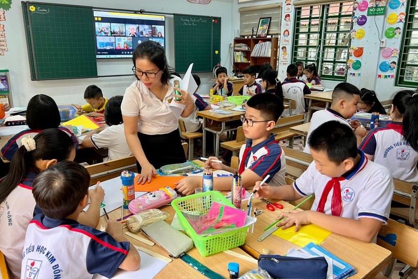 Tiết học kết nối của Trường Tiểu học Kim Đồng (Lào Cai) với Trường PTDTBT Tiểu học Khoen On (Lai Châu).