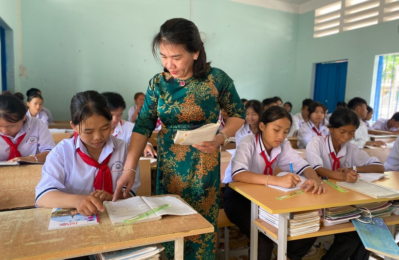 Một tiết học của học sinh cấp THCS huyện Krông Bông, Đắk Lắk. Ảnh: TT