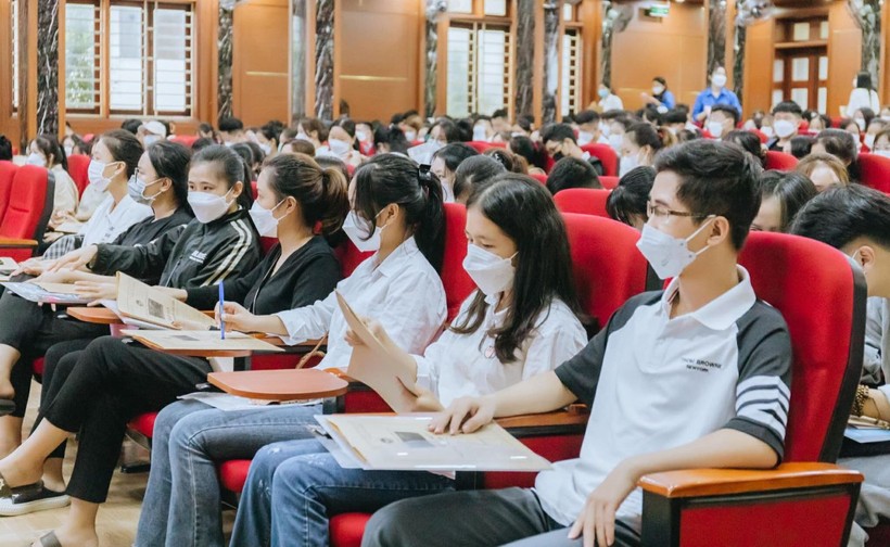 Sinh viên Trường Đại học Vinh - một trong 5 đại học vùng theo quy hoạch đến năm 2030. Ảnh: VINHUNI