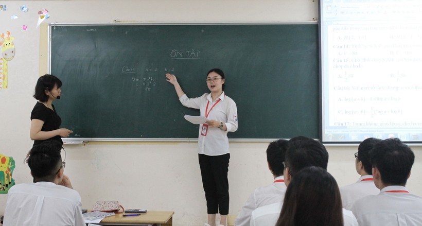 Học sinh Trường THPT Trần Hưng Đạo (quận Thanh Xuân, Hà Nội) trong giờ ôn tập. Ảnh: Lan Anh