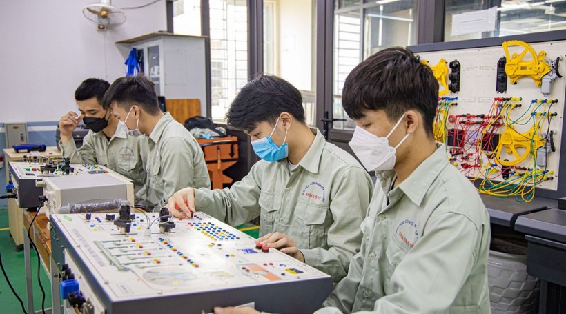 Giờ thực hành của sinh viên Trường ĐH Công nghiệp Hà Nội. Ảnh: Website nhà trường