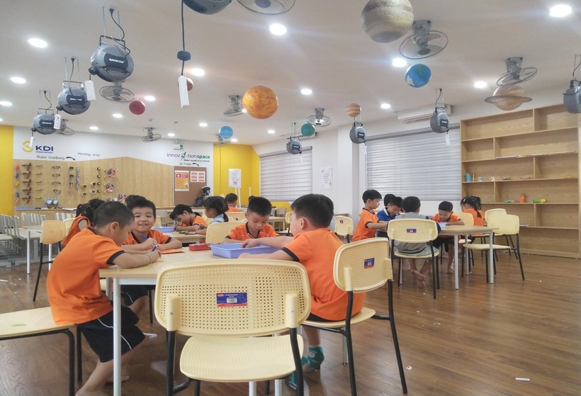 Phòng học STEM hiện đại tại Trường Tiểu học Đô thị Sài Đồng (Long Biên, Hà Nội). Ảnh: NTCC