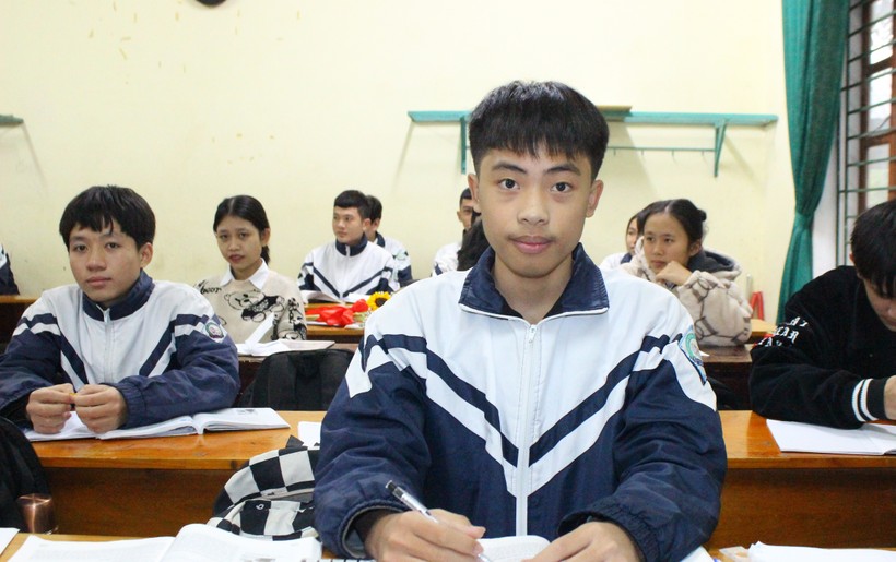 Em Đặng Văn Khánh Duy - học sinh lớp 12A1, Trường THPT Nguyễn Đình Liễn - thủ khoa môn Toán Kỳ thi học sinh giỏi tỉnh lớp 12.