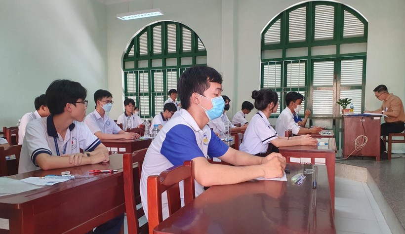 Học sinh Trường THPT Nguyễn Đình Chiểu (Tiền Giang) trong giờ ôn luyện. Ảnh: CTV