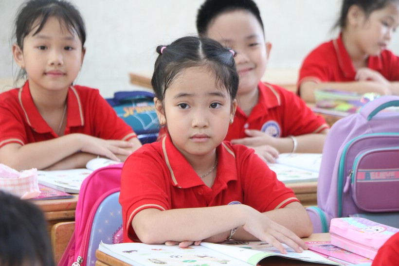 Từ tháng 4/2024, học bạ số sẽ được thí điểm ở các trường tiểu học tại Hà Nội. Ảnh: TG