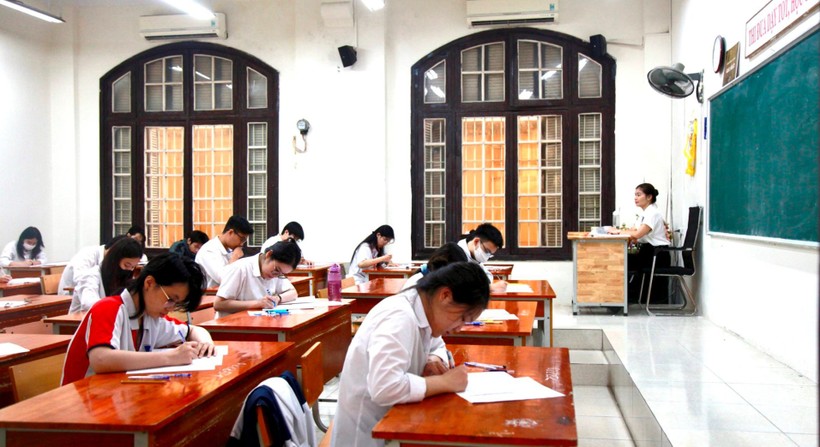 Học sinh lớp 12 Hà Nội tham gia kỳ khảo sát chất lượng trước Kỳ thi tốt nghiệp THPT năm 2024. Ảnh: ITN