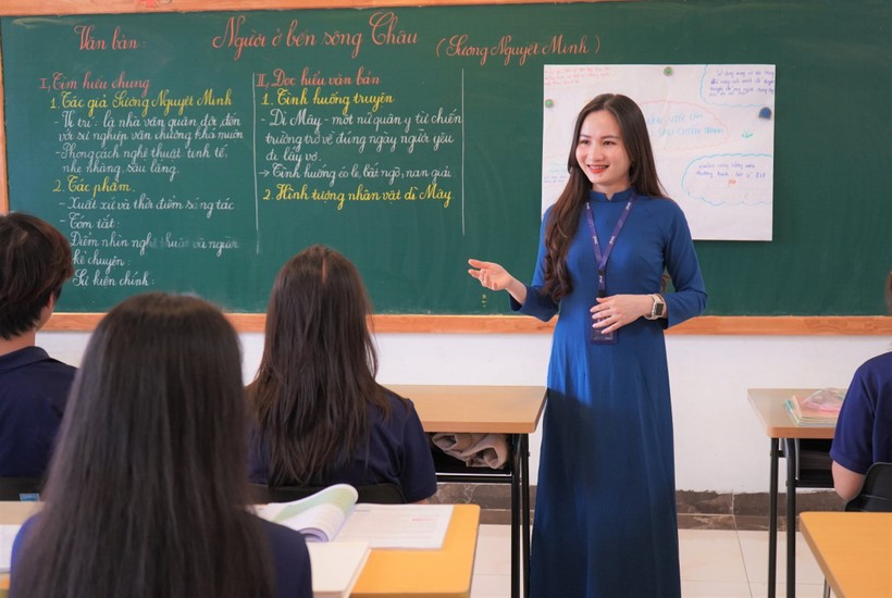Cô trò Trường THPT Ban Mai (Hà Đông, Hà Nội) trong giờ học Ngữ văn. Ảnh: NTCC