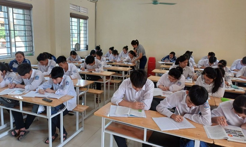 Học sinh Trường THPT Hương Khê (Hương Khê, Hà Tĩnh). Ảnh NTCC