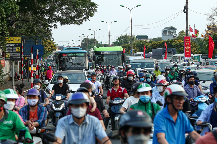 Lưu lượng phương tiện giao thông, đi lại của người dân sẽ tăng dịp nghỉ lễ 30/4 -1/5.