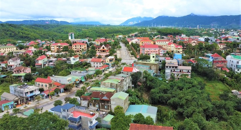 Đô thị Khe Sanh, “thủ phủ” của huyện Hướng Hóa ngày càng khang trang, hiện đại.