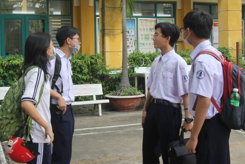 Học sinh Trường THPT Sơn Tây, Hà Nội. Ảnh: Vân Anh