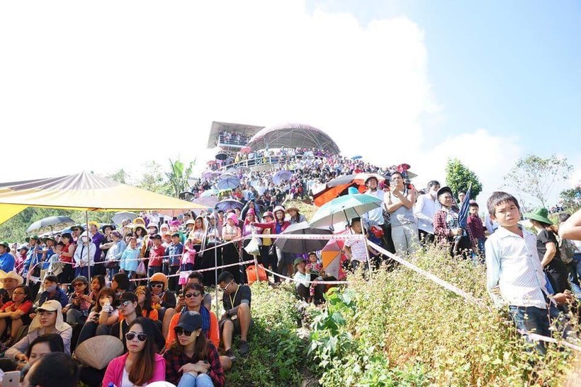 Đông đảo người dân tham gia Lễ hội.