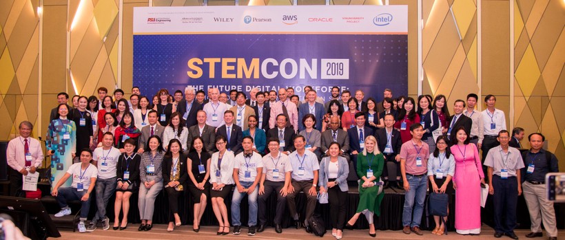 STEMCON thu hút sự tham gia của khoảng 500 đại biểu 