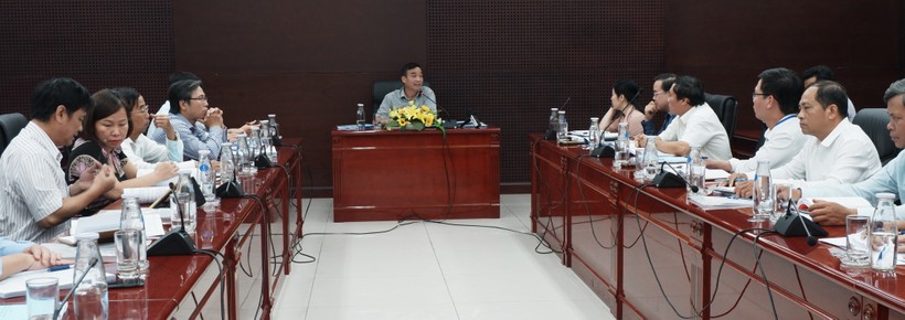 Ông Lê Trung Chinh nhấn mạnh các công tác liên quan đến kỳ thi THPT đều phải tuân thủ các quy định của quy chế thi, tuyệt đối không được sáng tạo quy chế thi.