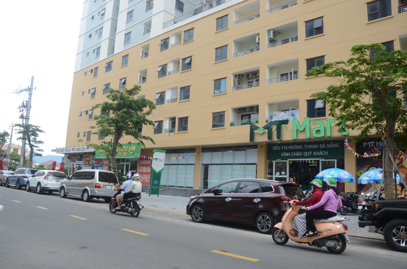 Từ tầng 2 đến tầng 5 của công trình tổ hợp khách sạn Mường Thanh đã bị chủ đầu tư chuyển đổi công năng thành căn hộ và đã bán hết; nhiều hộ dân đã dọn vào ở.