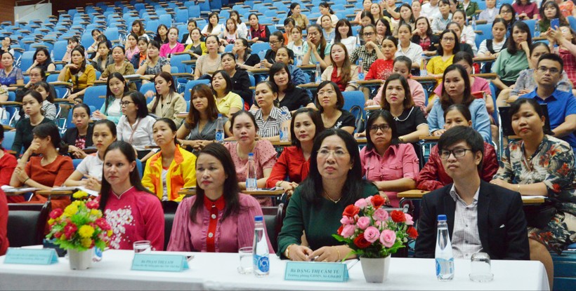 Buổi tập huấn thu hút hơn 450 CBQL và GV các trường mầm non trên địa bàn Đà Nẵng.