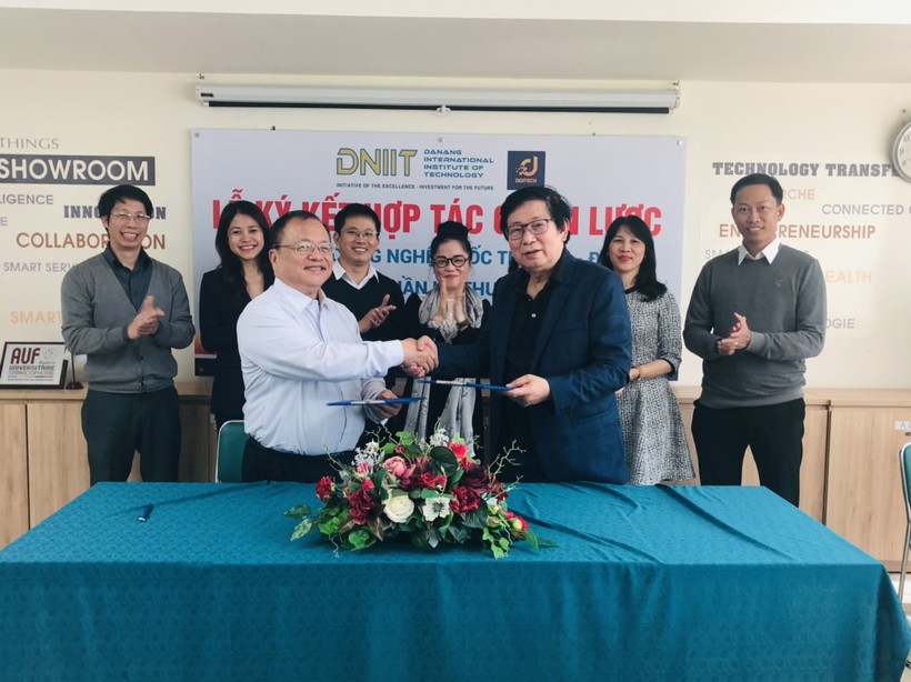 Lễ ký kết MOU giữa Viện Công nghệ DNIIT và Công ty Cổ phần kỹ thuật số DIGITECH