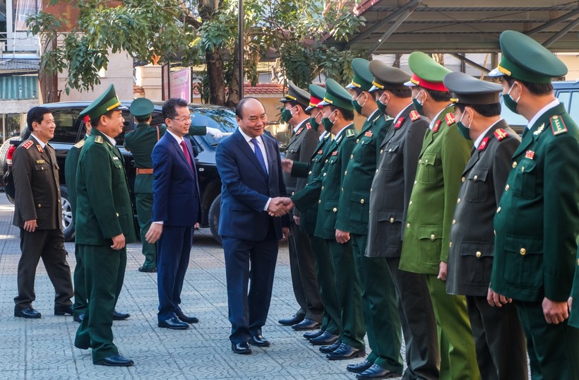 Thủ tướng Chính phủ Nguyễn Xuân Phúc đến thăm và chúc Tết Bộ chỉ huy Bộ đội Biên phòng TP Đà Nẵng.