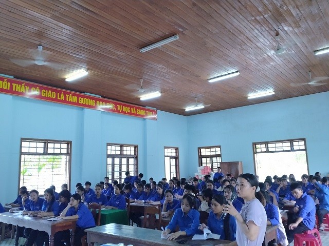 Học sinh Trường Phổ thông dân tộc nội trú Nam Trà My (Quảng Nam) 