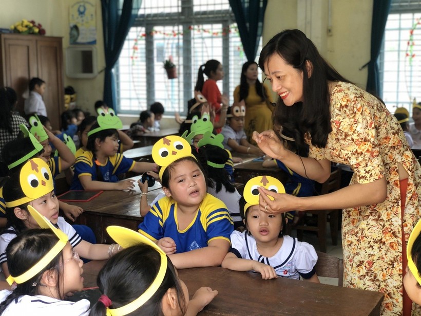 Giờ học môn Toán lớp 2 theo phương pháp dạy học tích cực của Trường Tiểu học Võ Thị Sáu (quận Hải Châu, TP Đà Nẵng)
