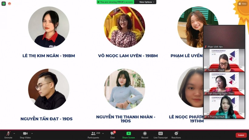 Sinh viên Viện Nghiên cứu và đào tạo Việt - Anh (ĐH Đà Nẵng) tham dự Lễ khai giảng trực tuyến. 
