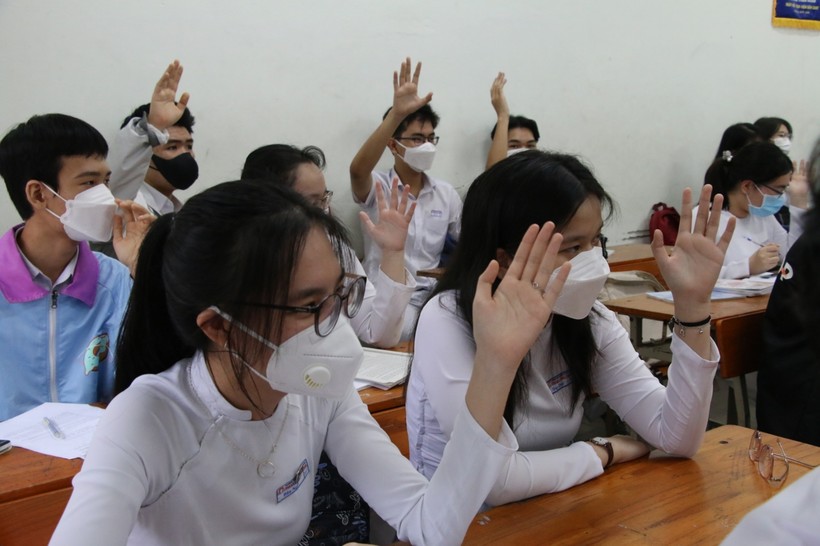 Học sinh Đà Nẵng hào hứng với tiết học trực tiếp dầu tiên của năm học mới.