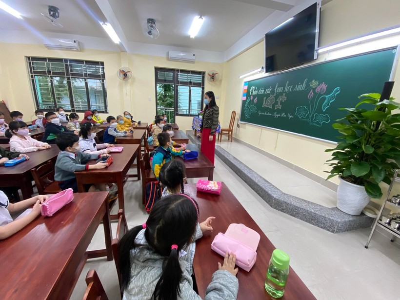 Tiết học trực tiếp đầu tiên của HS Trường Tiểu học Núi Thành (quận Hải Châu, TP Đà Nẵng)