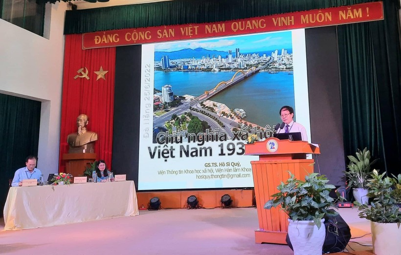 Báo cáo tham luận tại phiên toàn thể của Hội thảo quốc gia “Xây dựng chủ nghĩa xã hội ở Việt Nam: Lý luận và thực tiễn”