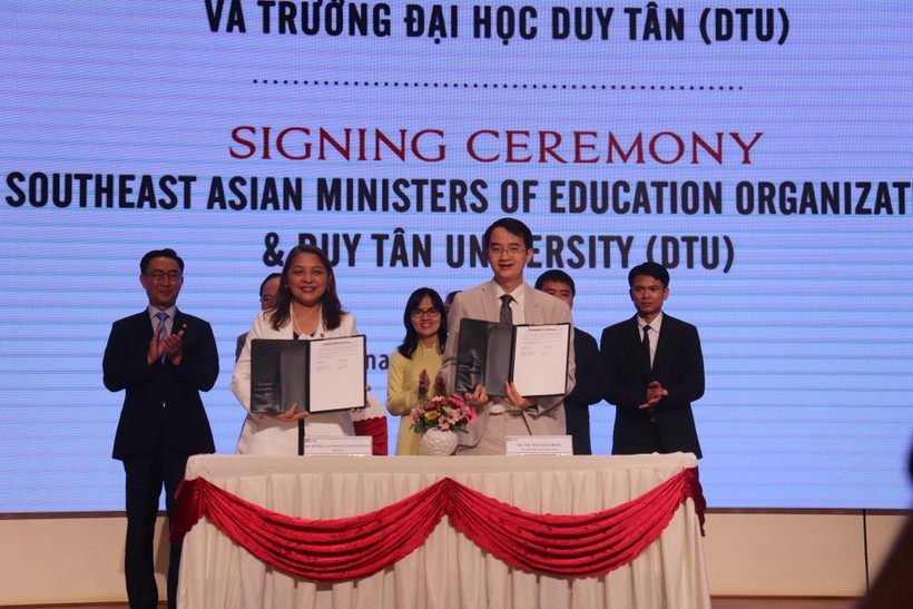 Trường ĐH Duy Tân ký kết hợp tác toàn diện với Tổ chức Bộ trưởng Giáo dục Đông Nam Á