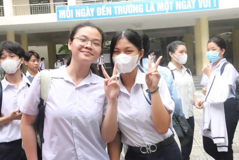 Học sinh Đà Nẵng tham dự kỳ thi vào lớp 10 THPT công lập năm 2023, điểm thi Trường THPT Trần Phú. 