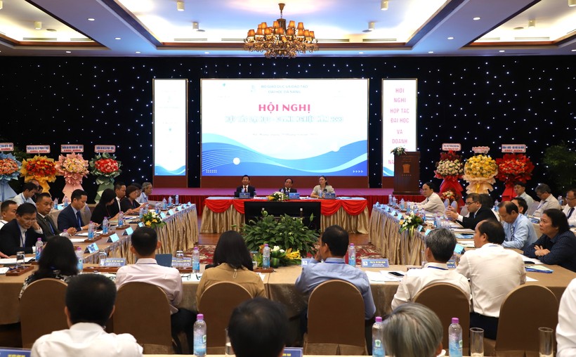 Hội nghị Hợp tác Đại học - Doanh nghiệp của ĐH Đà Nẵng thu hút sự tham gia của gần 40 doanh nghiệp. 