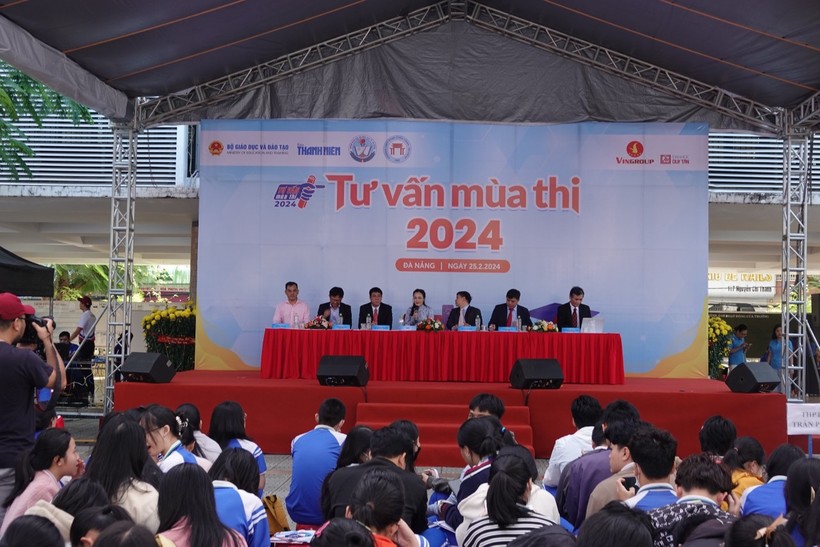 Chương trình Tư vấn mùa thi lần thứ 26 năm 2024 với sự phối hợp của Bộ GD-ĐT.