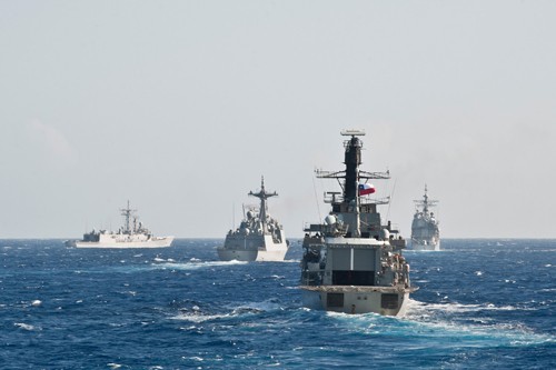 Các tàu chiến tham gia tập trận RIMPAC 2012. Ảnh: maritime security