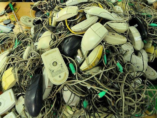 “Bom hẹn giờ độc hại” từ rác thải điện tử