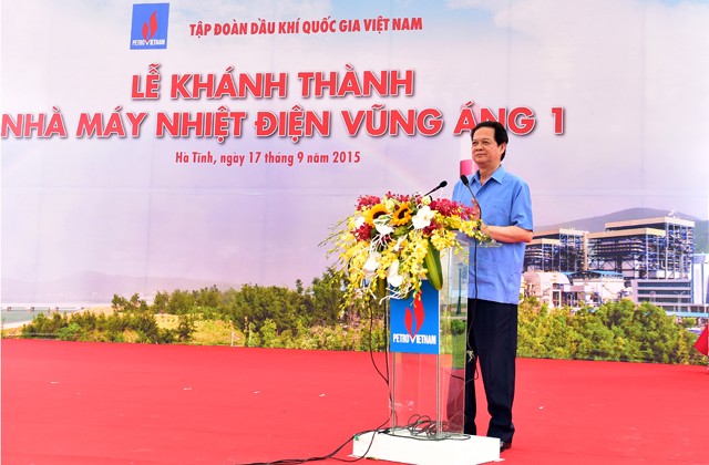 Thủ tướng Nguyễn Tấn Dũng phát biểu tại lễ khánh thành Nhà máy nhiệt điện Vũng Áng 1. Ảnh: VGP