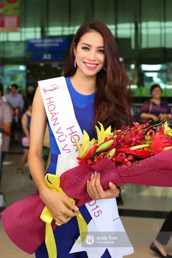 Hoa hậu Phạm Hương nhận căn hộ cao cấp tại TPHCM